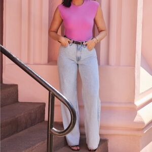 ✨NWT✨ A&F High Rise Wide Leg Jean